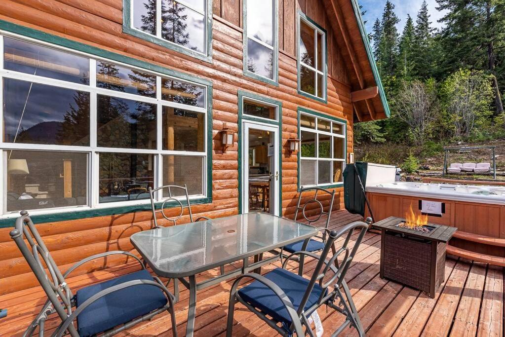 Hot Tub Cool Views: Roaring Creek Cabin Leavenworth Exteriör bild